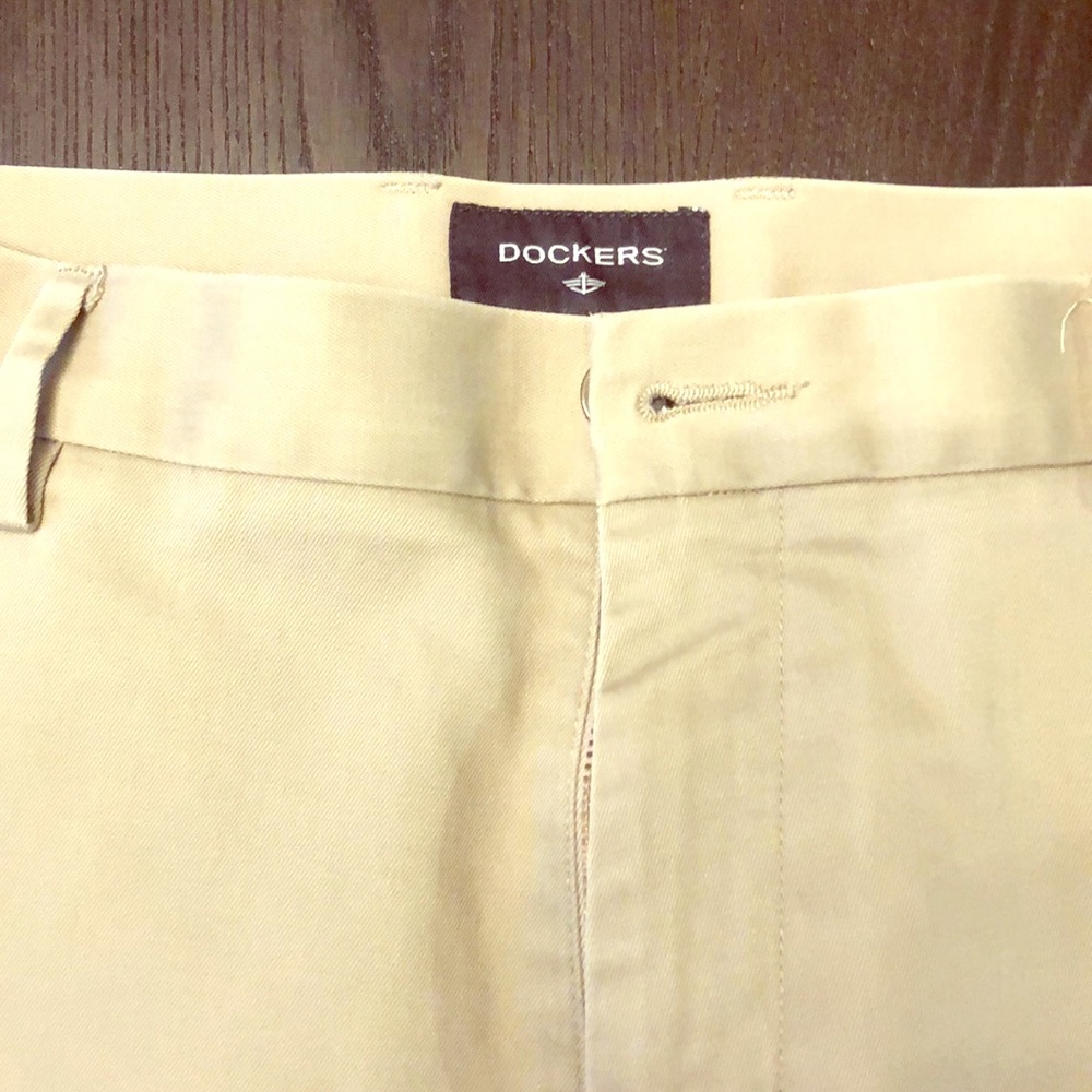 Dockers straight fit khakis